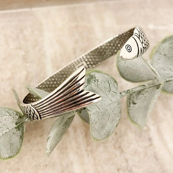 925 Sterling Silver Cuff Bracelet Fish Bracelet Modern Silver Bangle Bracelet - Picture 6 of 8